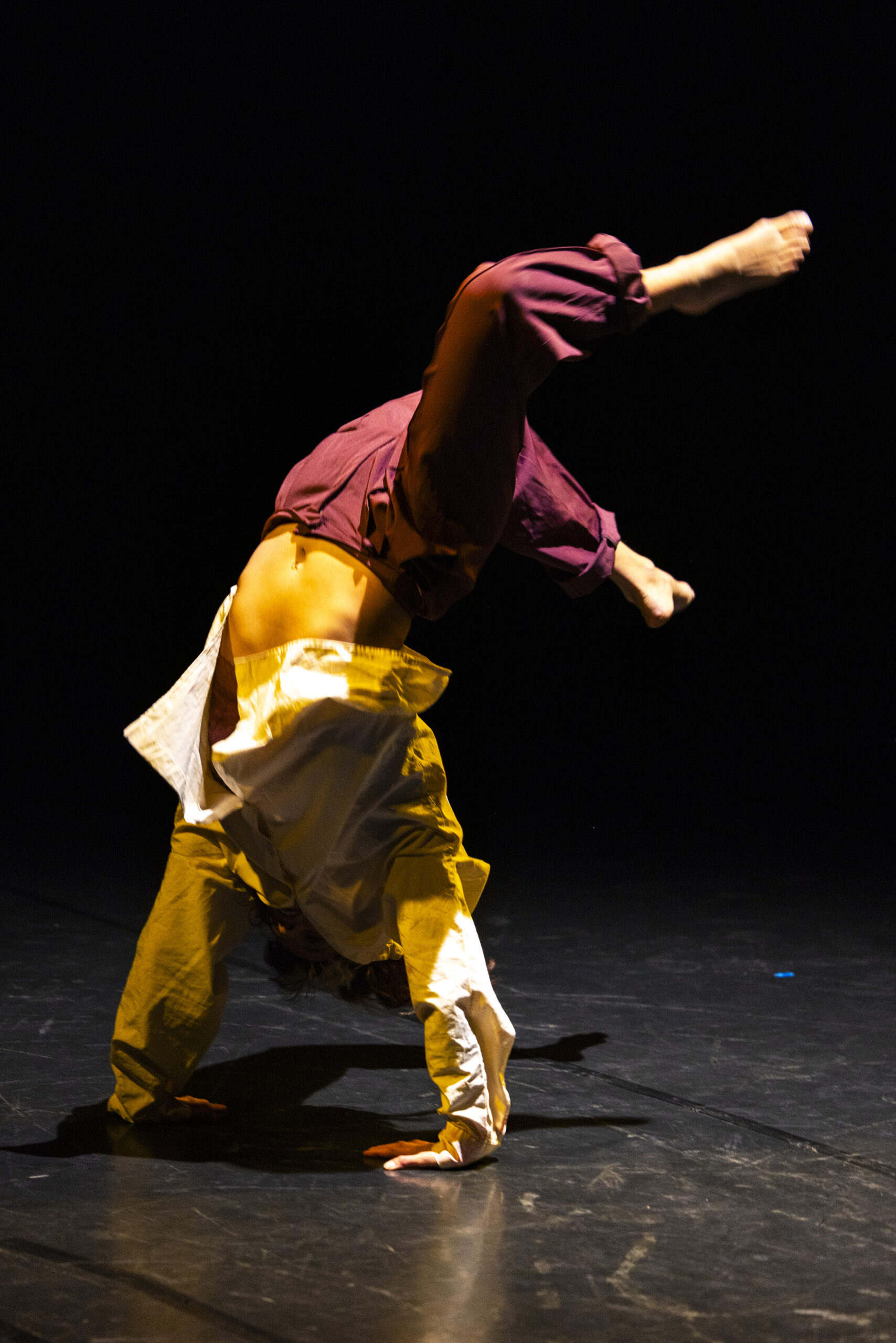 250926_ZQ_Mica_Acro_Dance_30