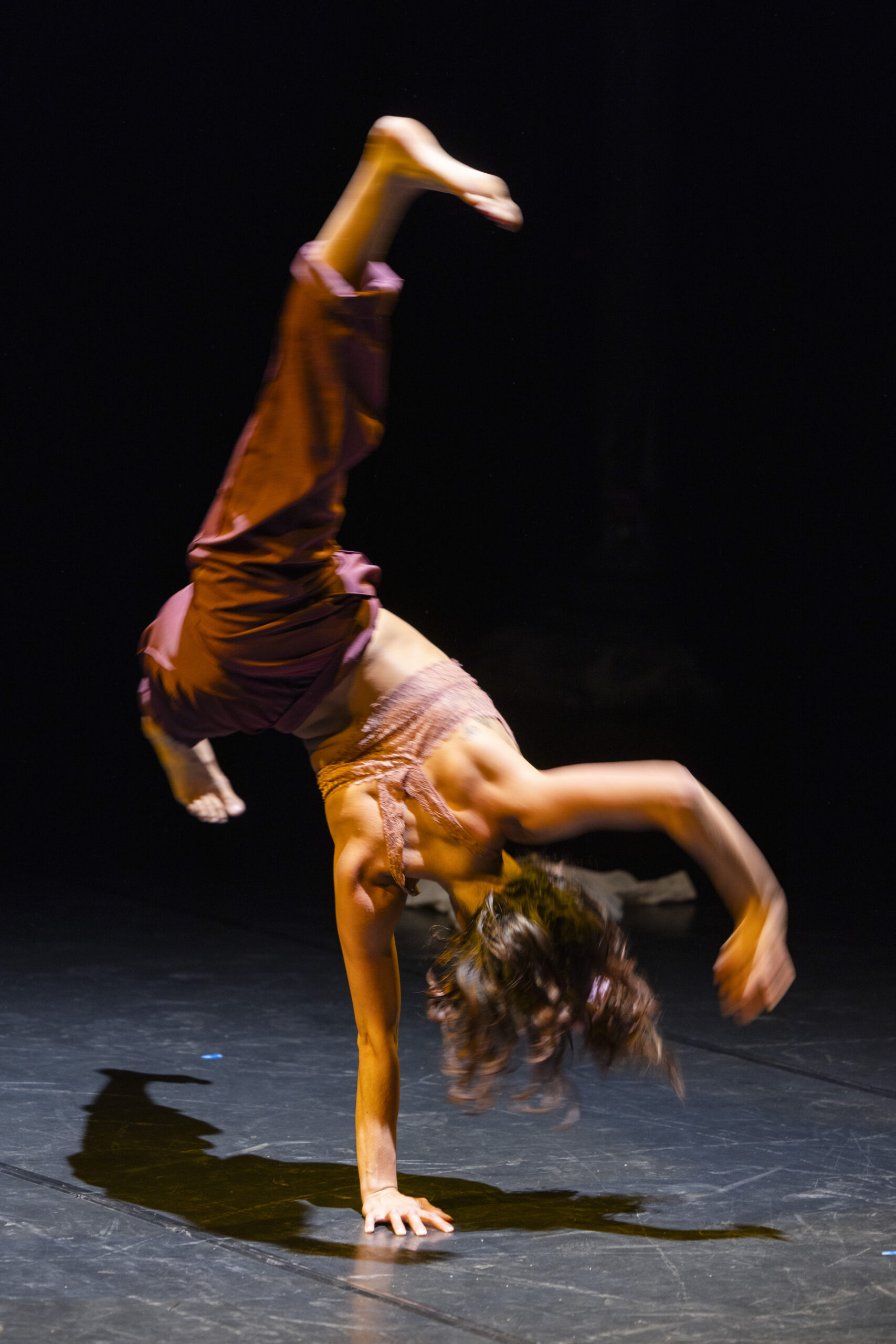 250926_ZQ_Mica_Acro_Dance_36